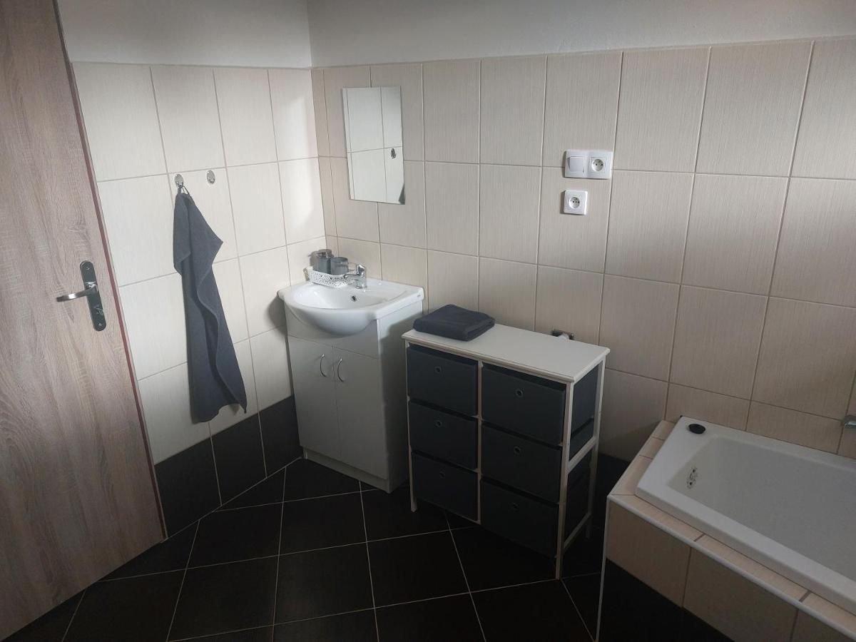 Apartmany U Mlyna Велке Лосины Экстерьер фото